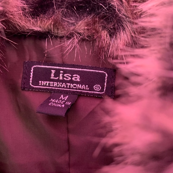 Stylish faux fur vest. Soft. Great fit. - Picture 3 of 3